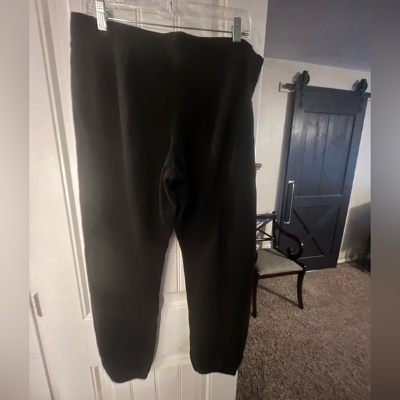 Victoria Sport Black Joggers, size Large - Picture 3 of 8